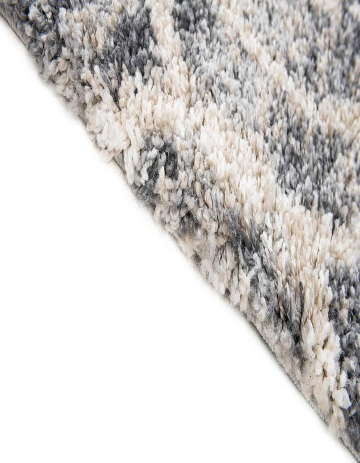 Detail image of  5' 3 x 7' 7 Athena Shag Rug