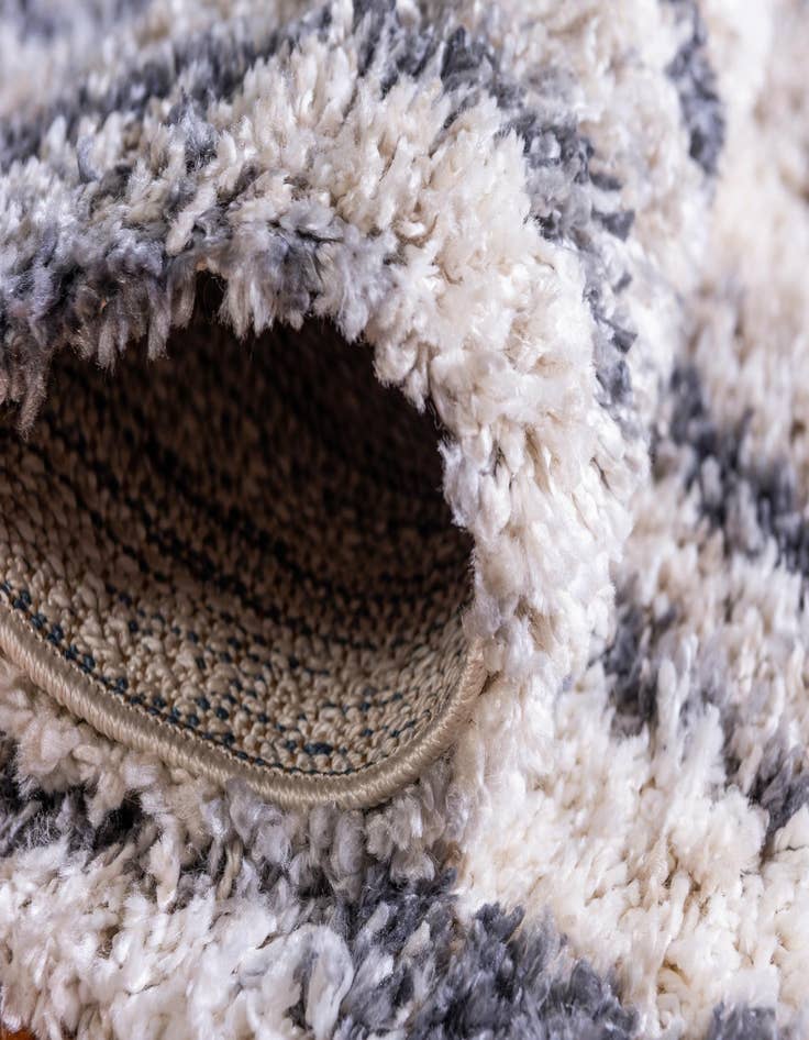 Detail image of  4' x 6' Athena Shag Rug