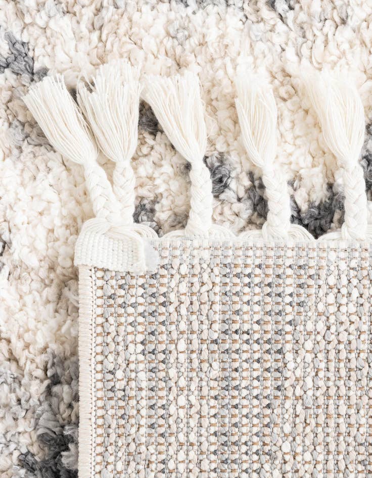 Detail image of  4' x 6' Athena Shag Rug