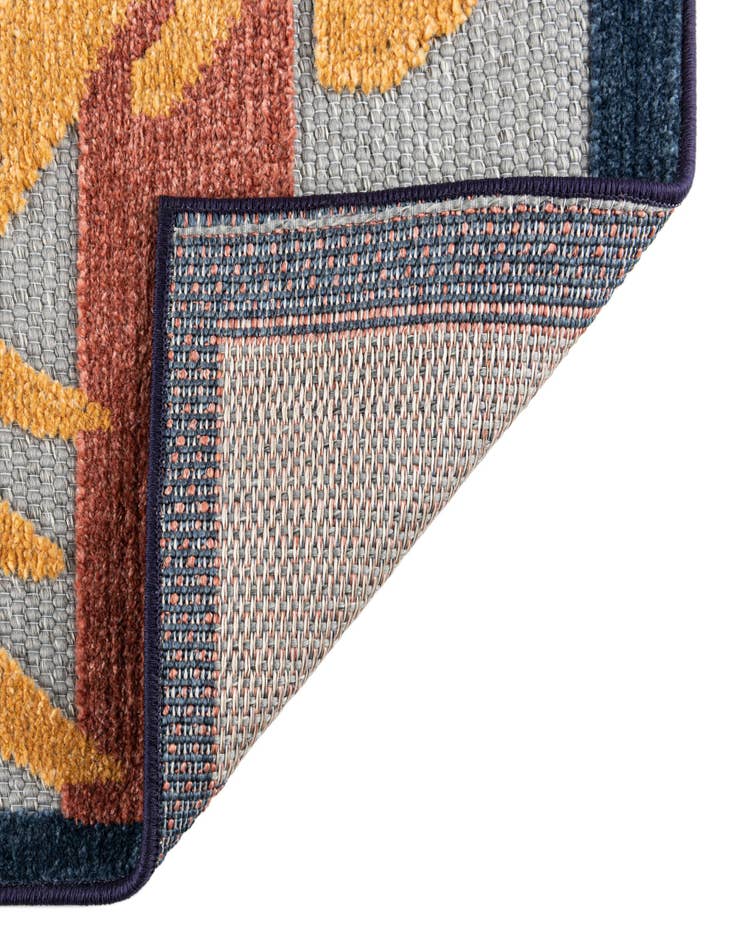 Detail image of  5' 3 x 8'  Washable Belize Indoor / Outdoor Rug