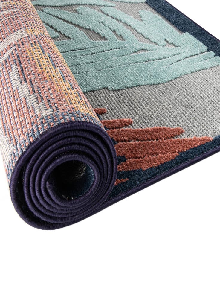 Detail image of  5' 3 x 8'  Washable Belize Indoor / Outdoor Rug