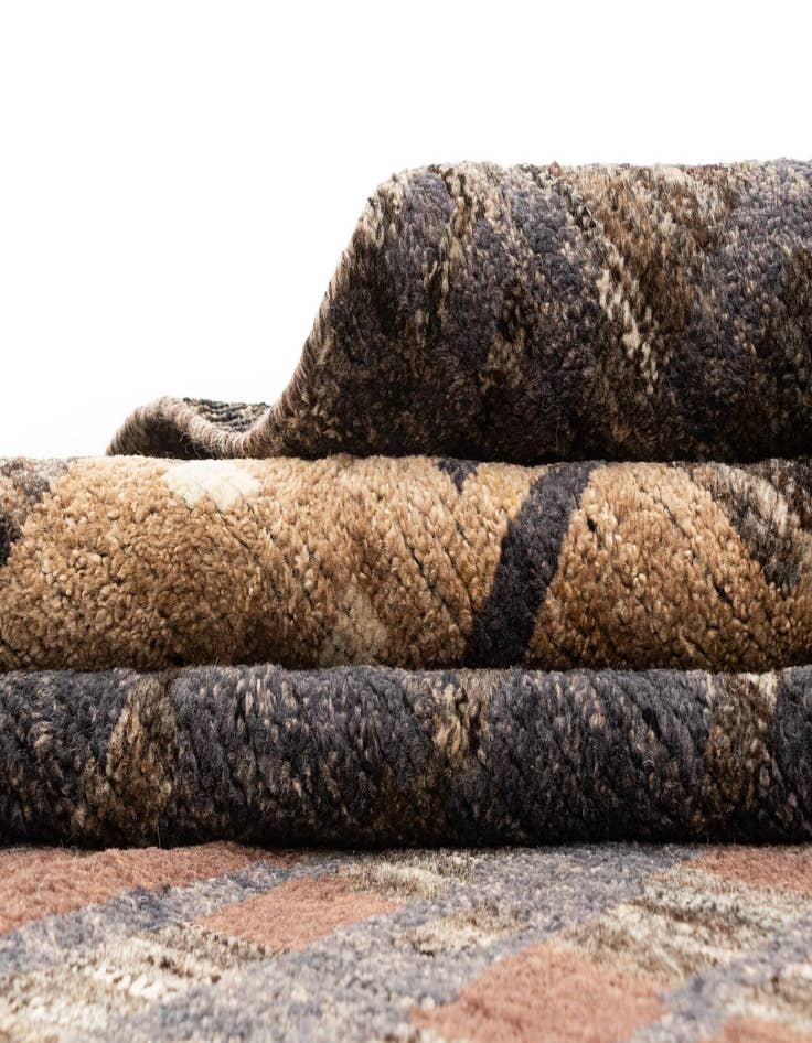 Detail image of  9' 1 x 11' 11  Hand Knotted Beni Marok Rug