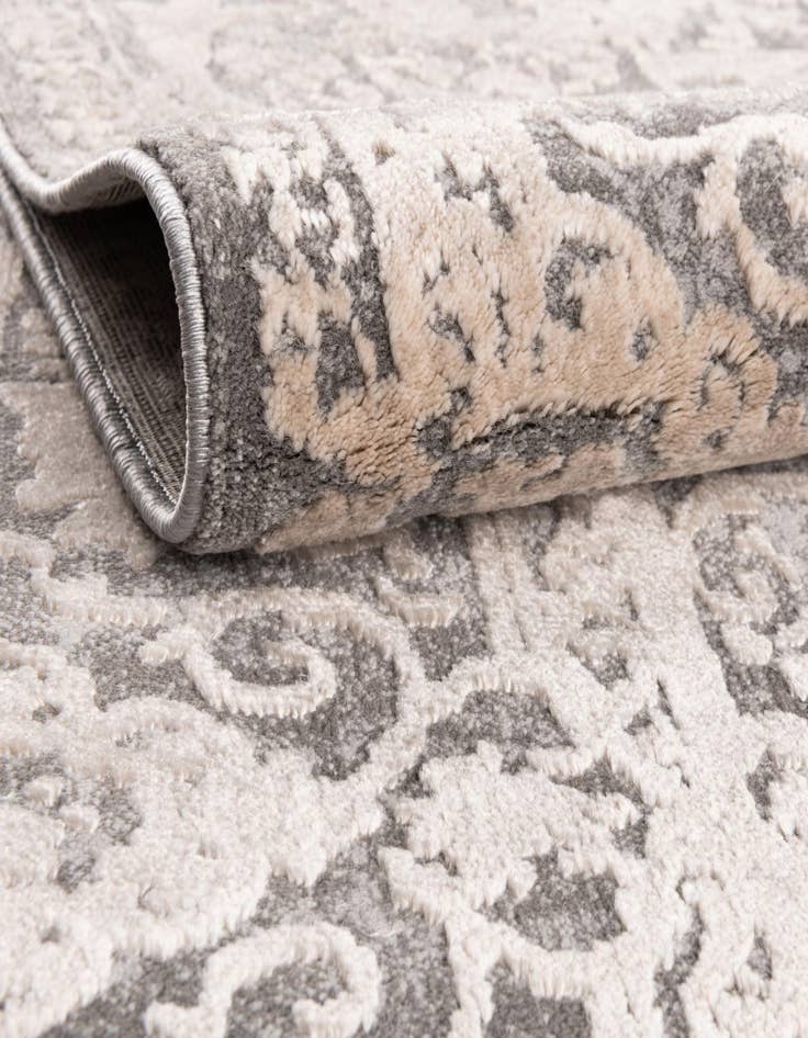 Detail image of  5' 3 x 7' 7 Caspian Rug