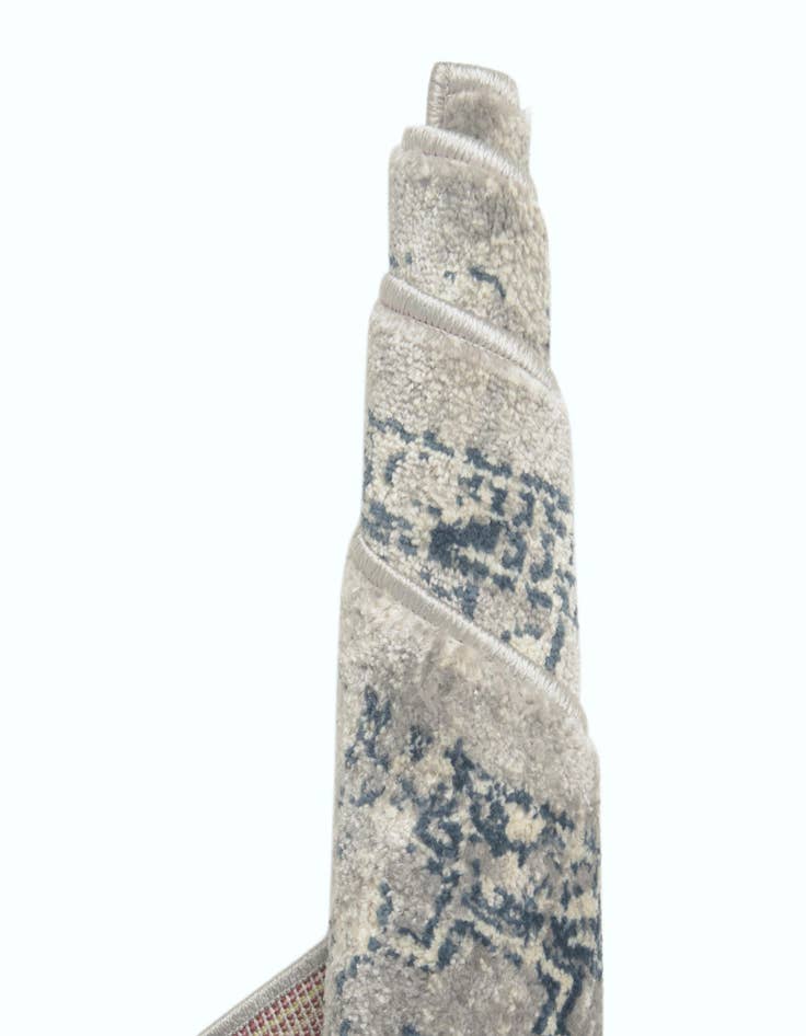 Detail image of  4' x 6' Charleston Rug