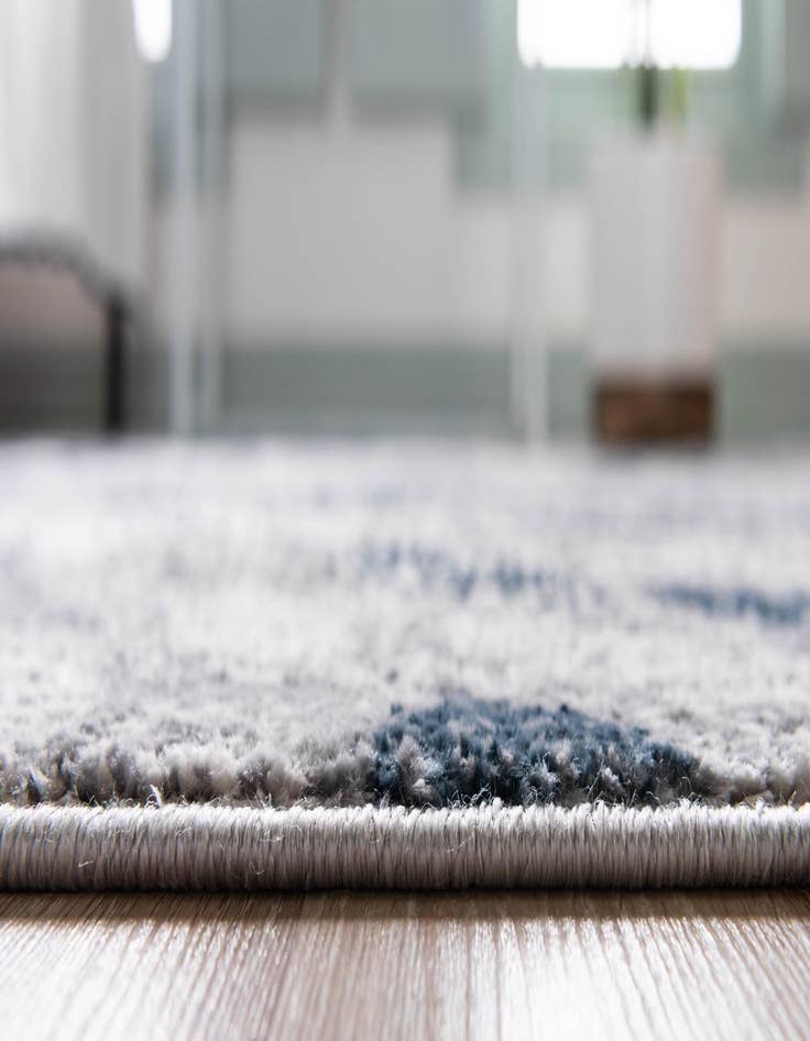 Detail image of  4' x 6' Charleston Rug