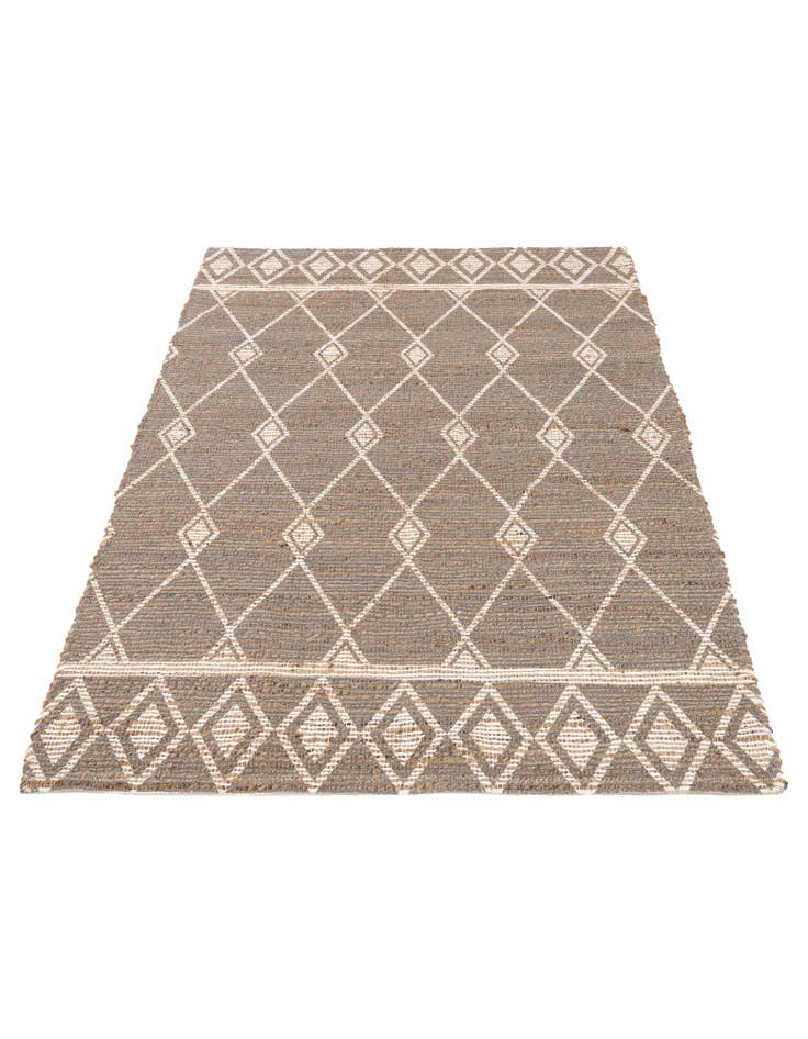 Detail image of  4' 2 x 6'  Hand Braided Chenille Jute Rug