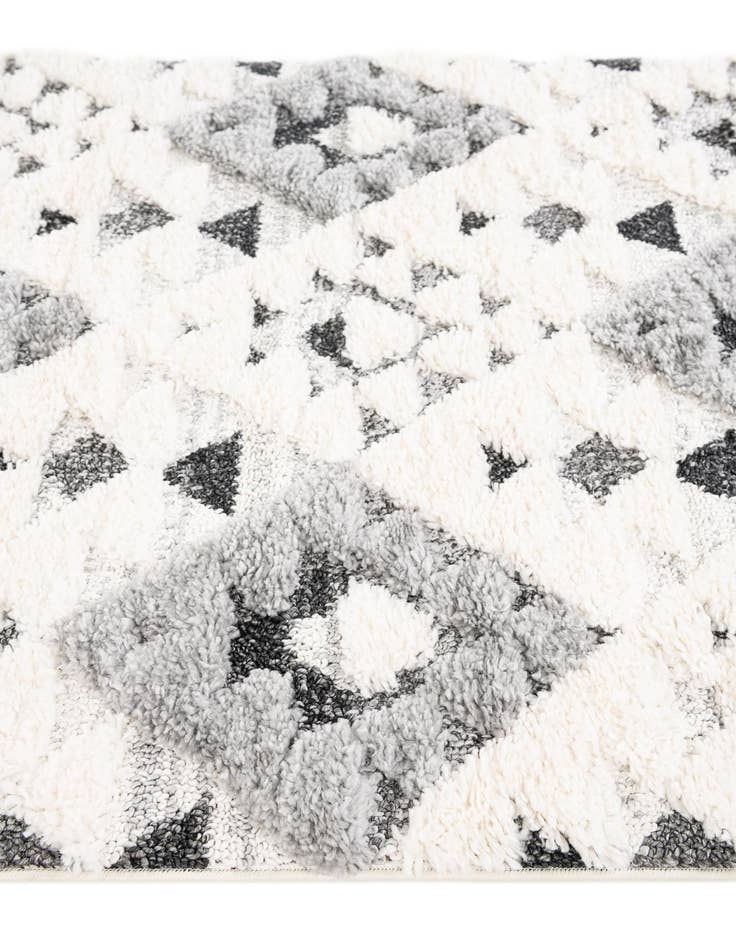 Detail image of  4' x 6' Cherokee Rug