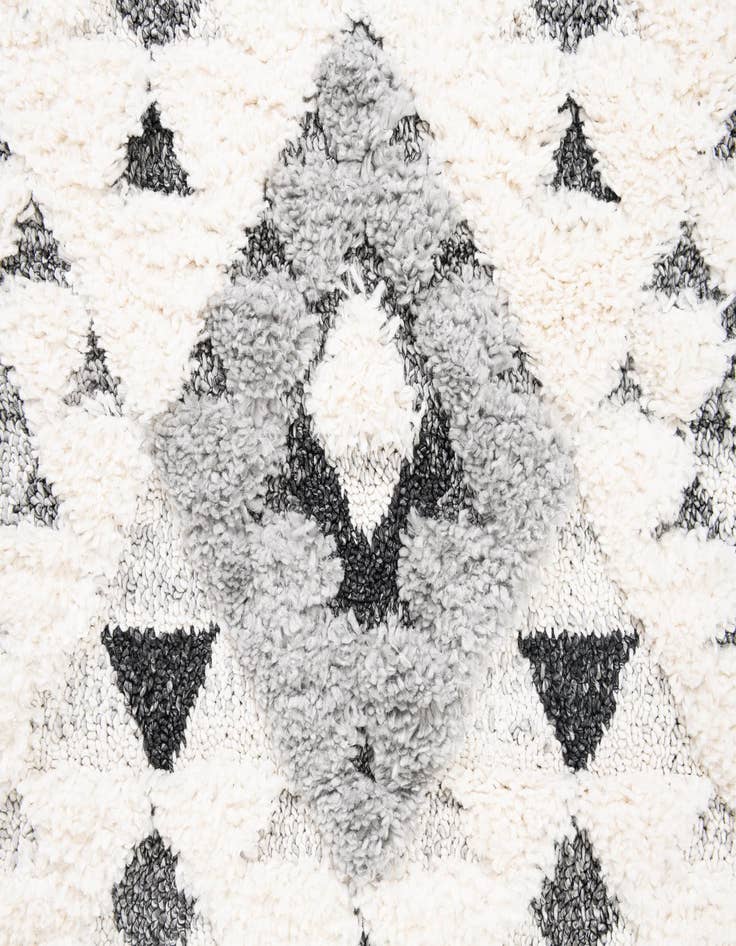 Detail image of  4' x 6' Cherokee Rug