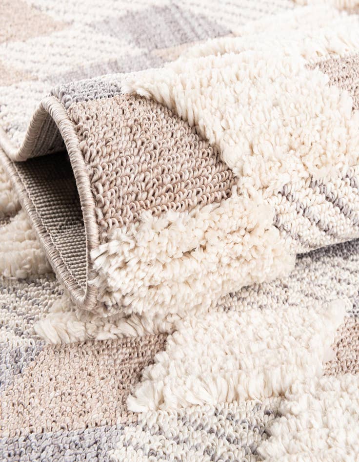 Detail image of  4' x 6' Cherokee Rug