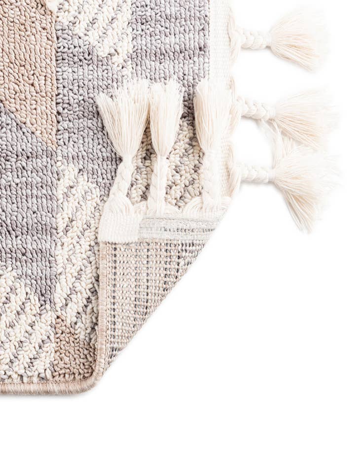 Detail image of  4' x 6' Cherokee Rug