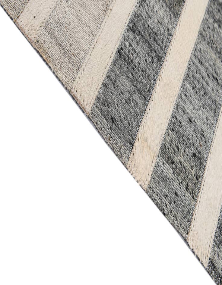 Detail image of  4' 11 x 7' 11 Cowhide - Patchwork Rug