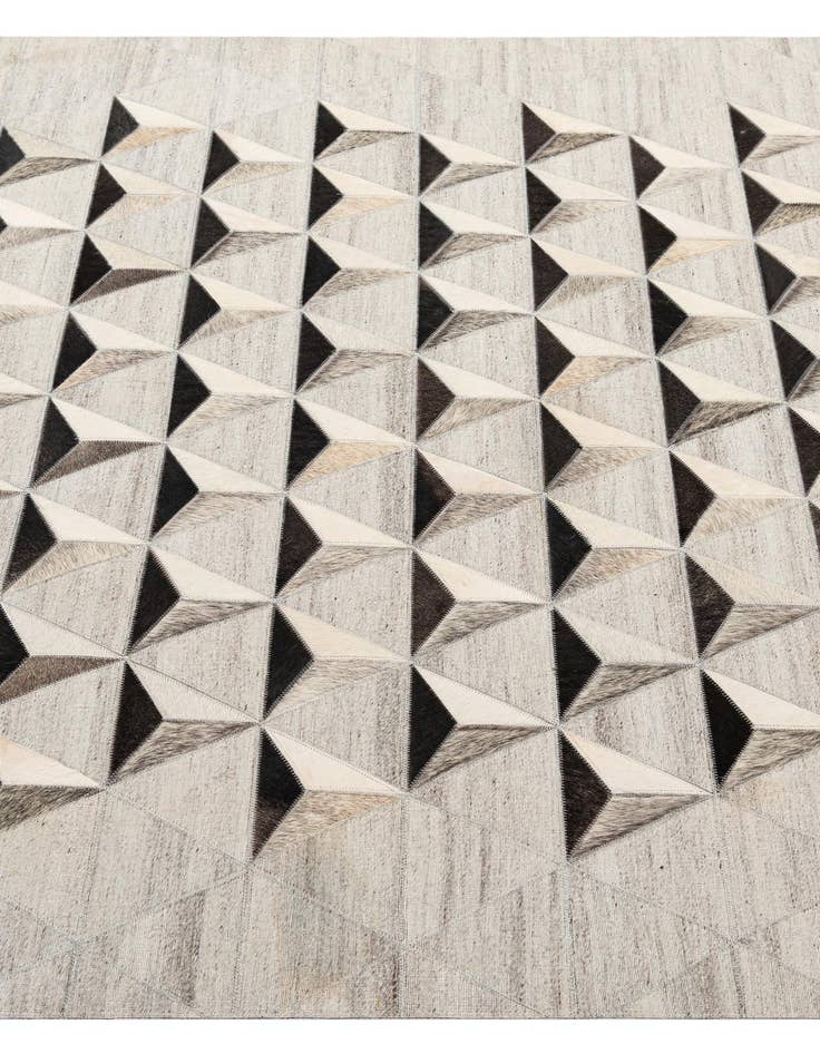 Detail image of  4' 11 x 7' 11 Cowhide - Patchwork Rug