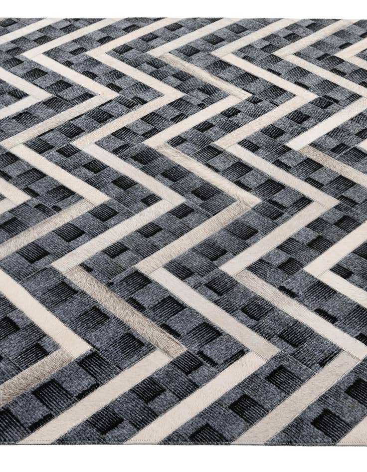 Detail image of  4' 11 x 7' 11 Cowhide - Patchwork Rug