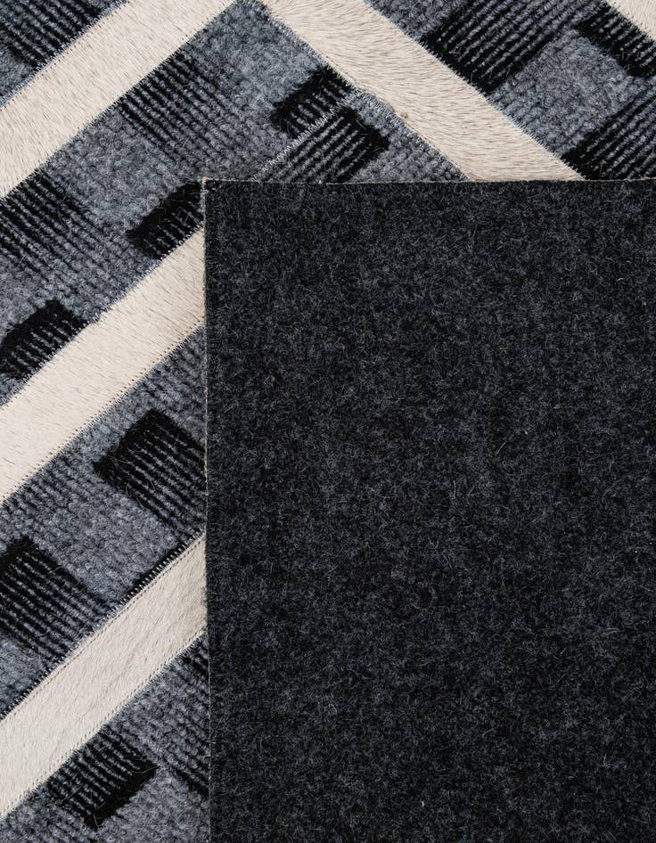 Detail image of  4' 11 x 7' 11 Cowhide - Patchwork Rug