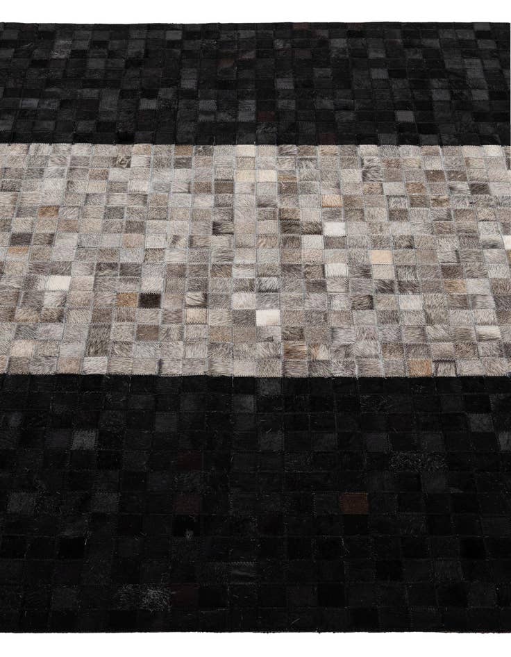 Detail image of  5' x 7' 11 Cowhide - Patchwork Rug