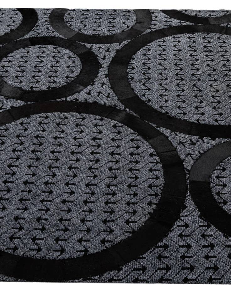 Detail image of  5' 1 x 8' Cowhide - Patchwork Rug