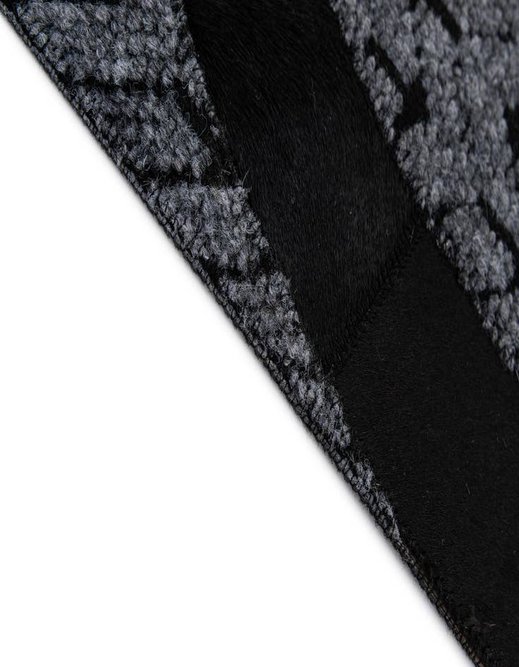 Detail image of  5' 1 x 8' Cowhide - Patchwork Rug