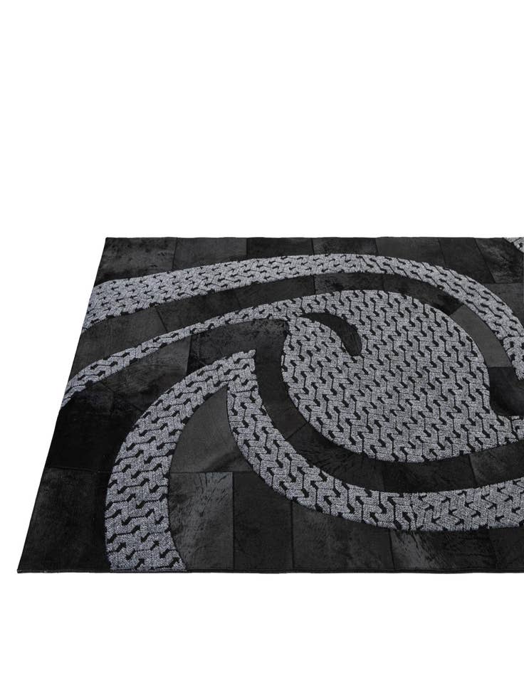 Detail image of  5' x 8' Cowhide - Patchwork Rug