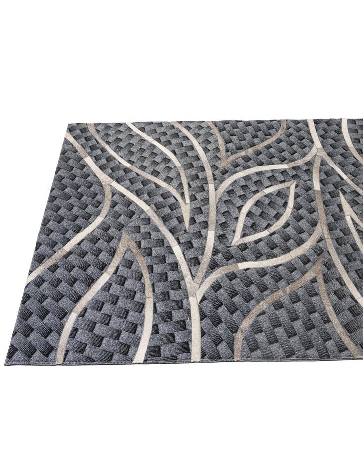 Detail image of  4' 11 x 8' Cowhide - Patchwork Rug