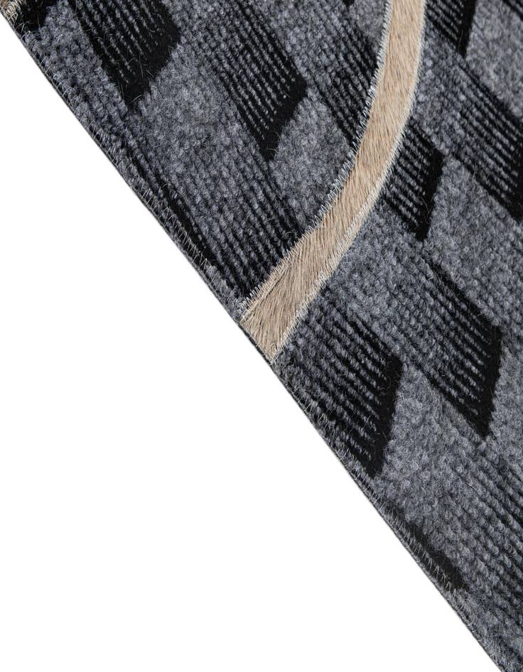 Detail image of  5' 2 x 8' Cowhide - Patchwork Rug