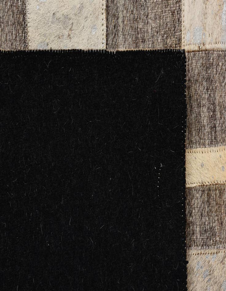 Detail image of  5' x 7' 10 Cowhide Rug