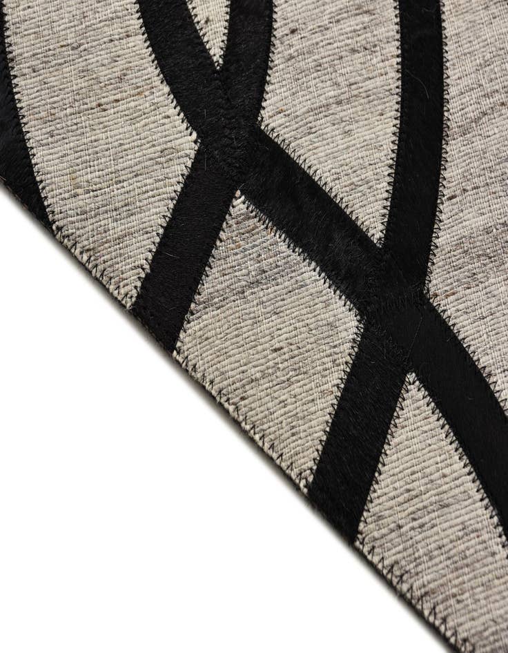 Detail image of  5' x 7' 10 Cowhide Rug