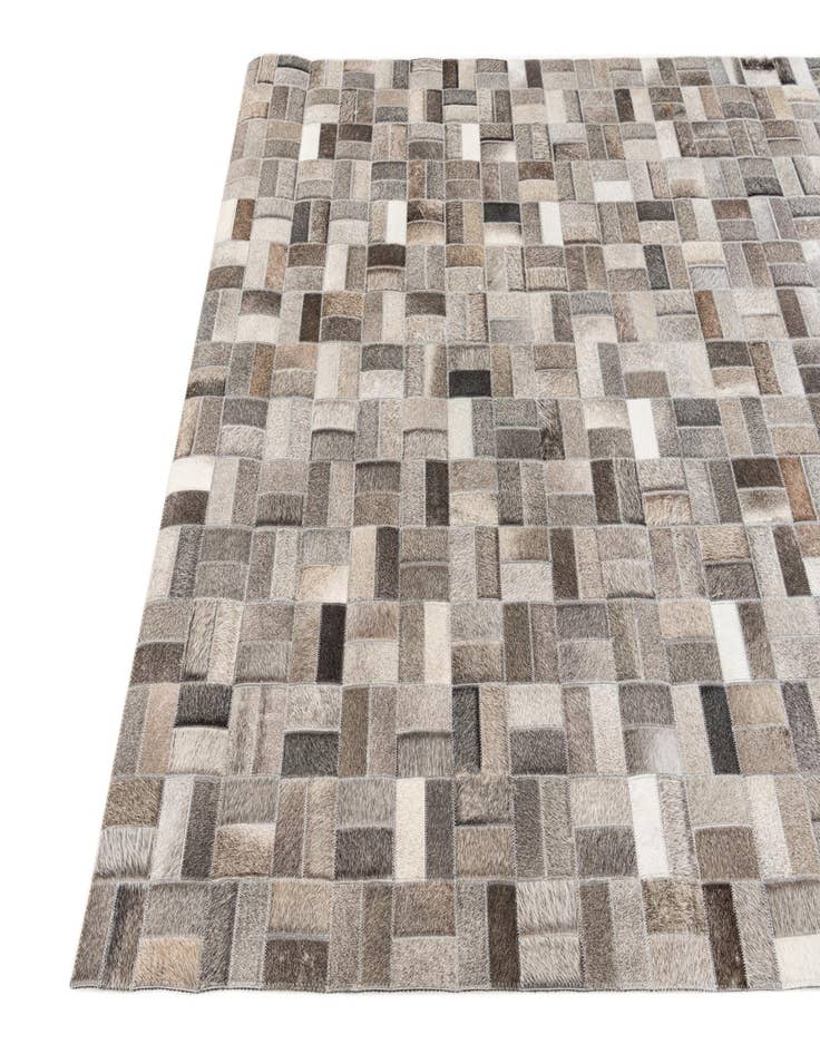 Detail image of  5' x 7' 10 Cowhide Stocks Rug