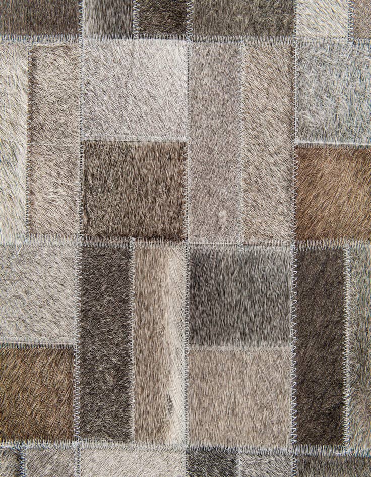 Detail image of  5' x 7' 10 Cowhide Stocks Rug