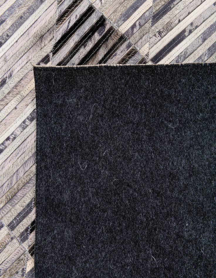 Detail image of  5' x 8' 1 Cowhide Stocks Rug