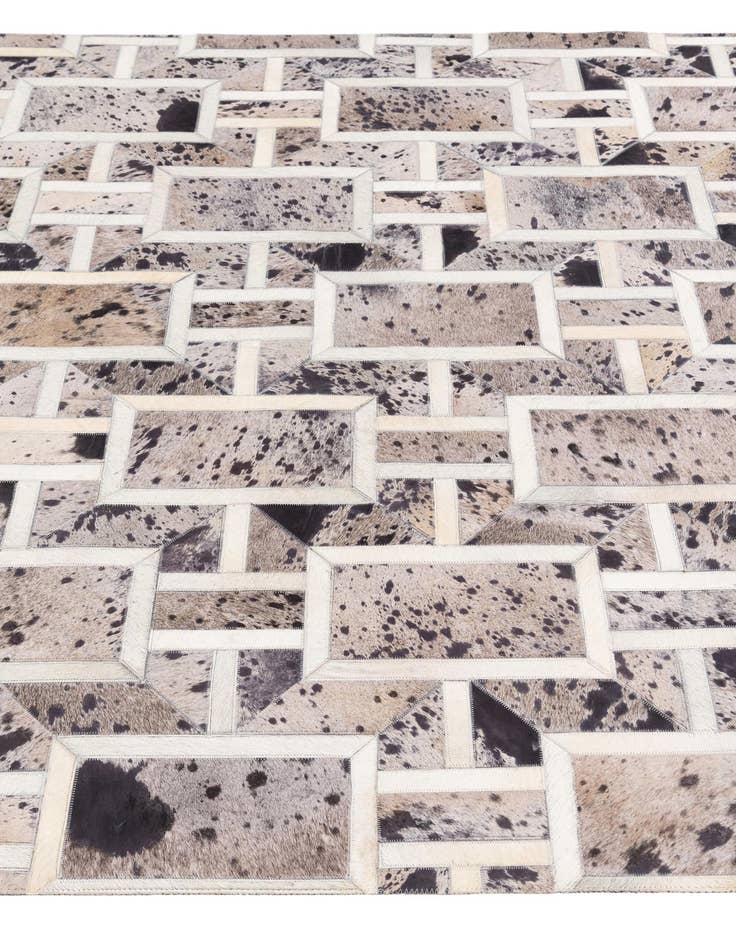 Detail image of  4' 11 x 8' Cowhide Stocks Rug