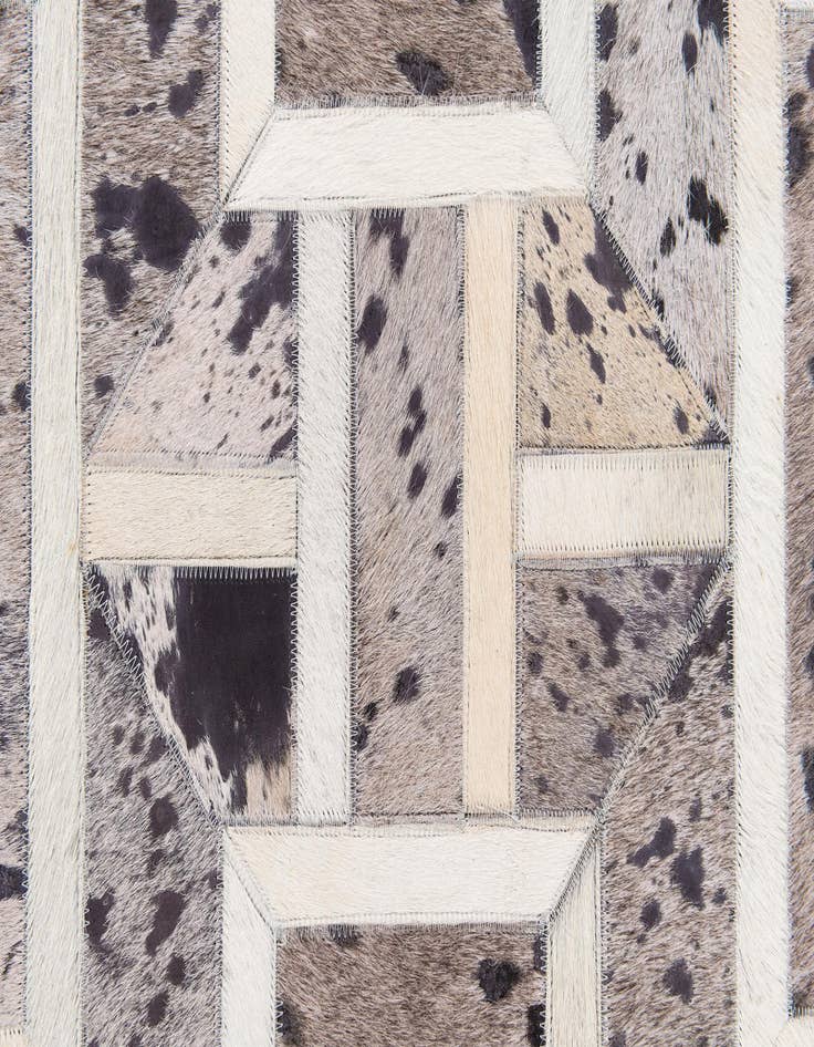 Detail image of  4' 11 x 8' Cowhide Stocks Rug