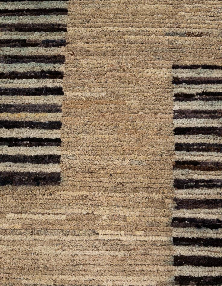 Detail image of  8' 2 x 9' 11  Hand Knotted Darya Wool Rug