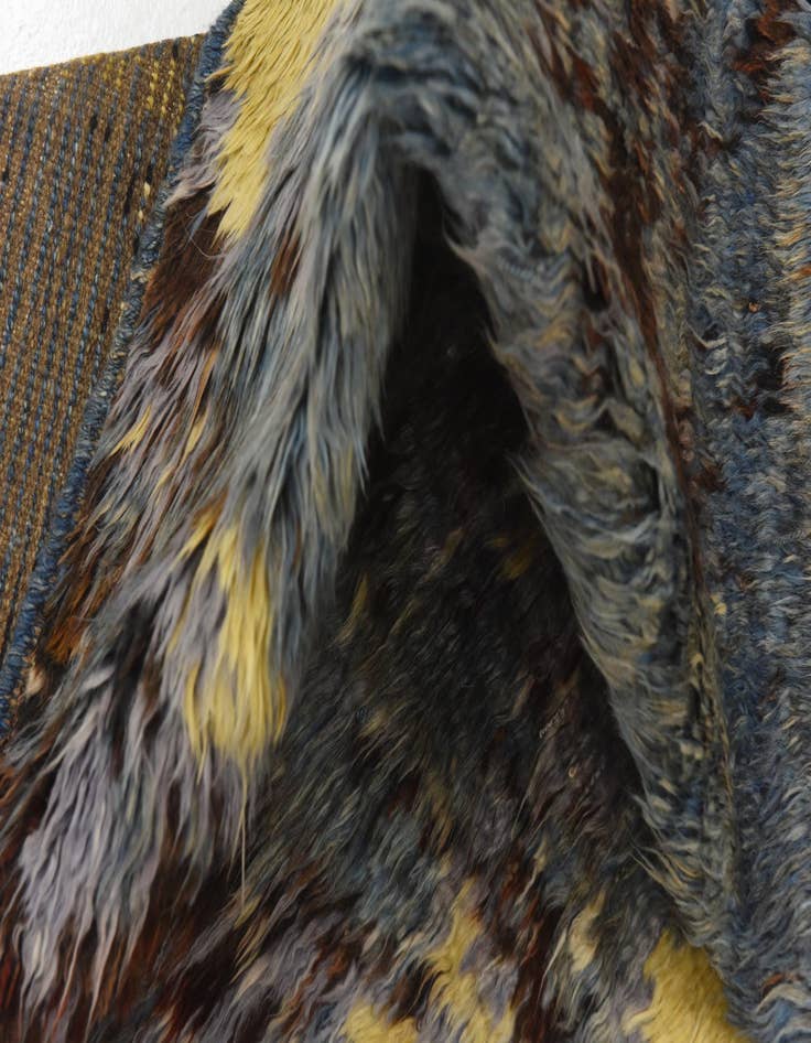 Detail image of  5' x 6' 1  Hand Knotted Darya Wool Rug