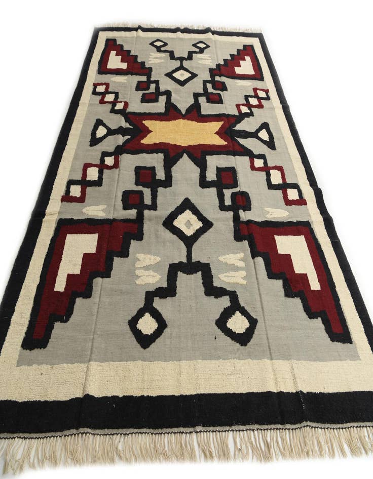 Detail image of  8' 7 x 12'  Hand Knotted Darya Wool Rug