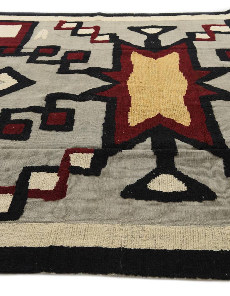 Detail image of  8' 7 x 12'  Hand Knotted Darya Wool Rug