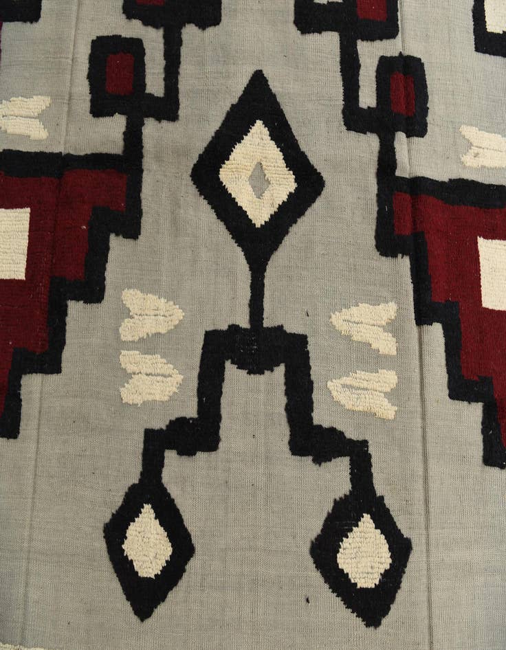 Detail image of  8' 7 x 12'  Hand Knotted Darya Wool Rug