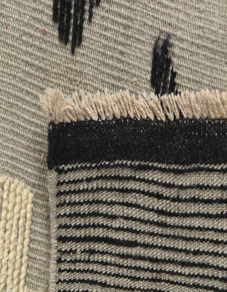 Detail image of  7' 10 x 10' 10  Hand Knotted Darya Wool Rug