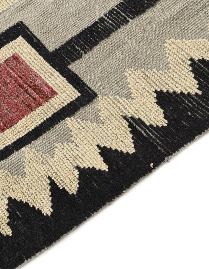 Detail image of  7' 10 x 10' 10  Hand Knotted Darya Wool Rug