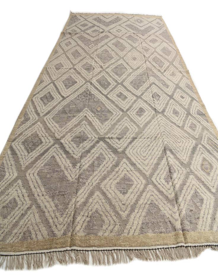 Detail image of  10' 5 x 15'  Hand Knotted Darya Wool Rug