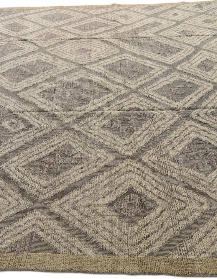 Detail image of  10' 5 x 15'  Hand Knotted Darya Wool Rug