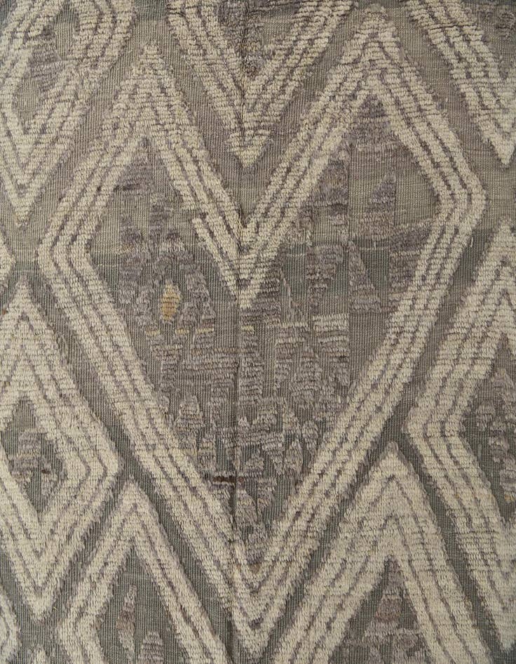 Detail image of  10' 5 x 15'  Hand Knotted Darya Wool Rug