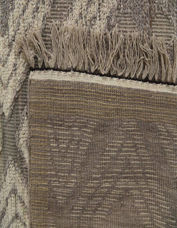 Detail image of  10' 5 x 15'  Hand Knotted Darya Wool Rug