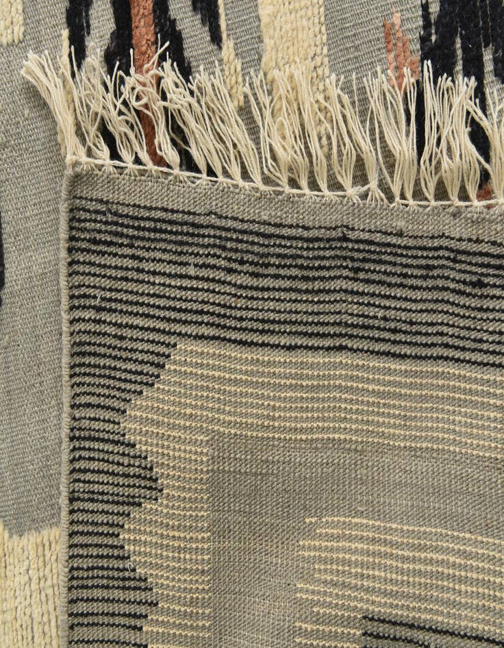 Detail image of  8' x 10' 6  Hand Knotted Darya Wool Rug