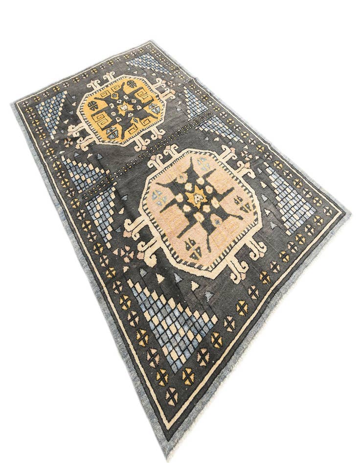 Detail image of  6' 7 x 9' 10  Hand Knotted Darya Rug