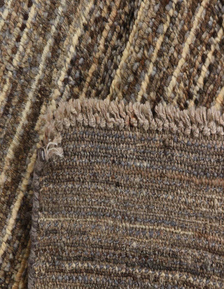 Detail image of  4' 3 x 6'  Hand Knotted Darya Wool Rug