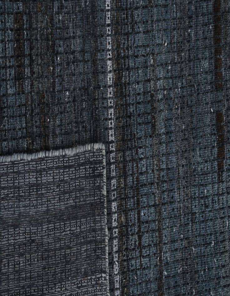 Detail image of  7' 7 x 9' 10  Hand Knotted Darya Wool Rug