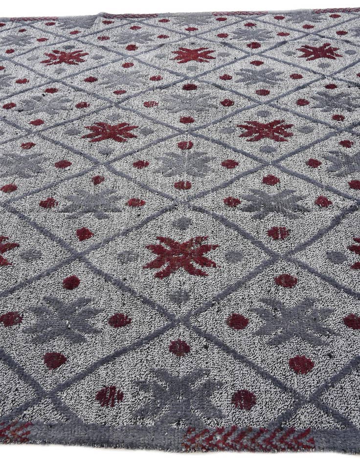 Detail image of  8' 5 x 10'  Hand Knotted Darya Wool Rug