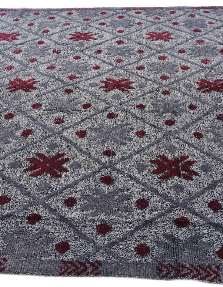 Detail image of  8' 6 x 9' 10  Hand Knotted Darya Wool Rug