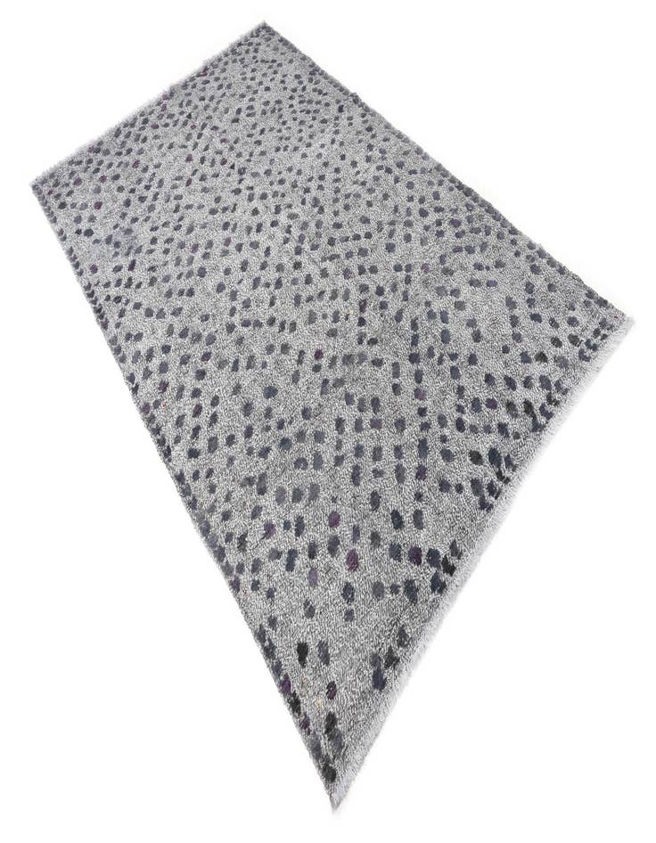 Detail image of  5' 2 x 8' 6  Hand Knotted Darya Wool Rug