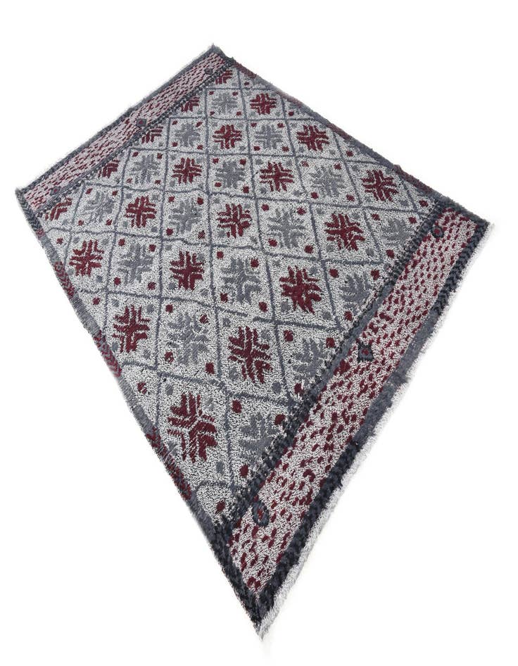 Detail image of  5' 6 x 8'  Hand Knotted Darya Wool Rug